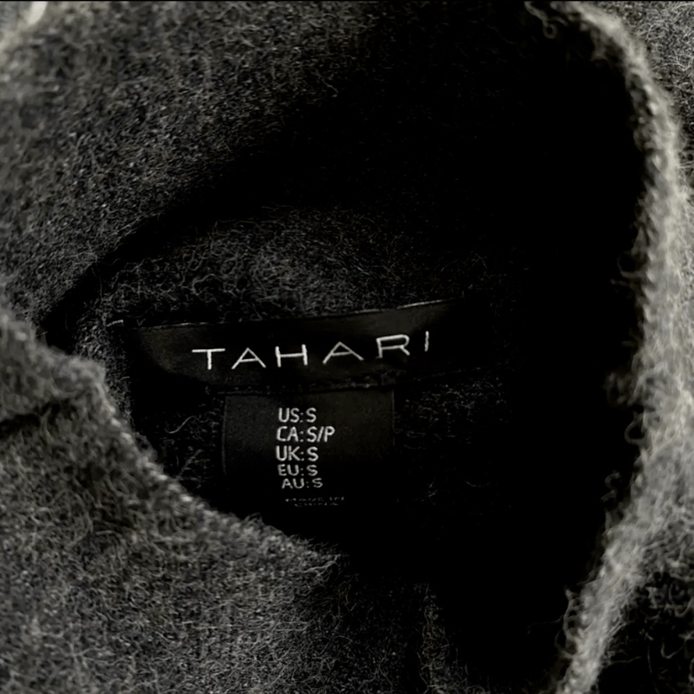 Tahari Sweater Size Small Gray Soft Zipper Detail High Neck - Picture 5 of 5